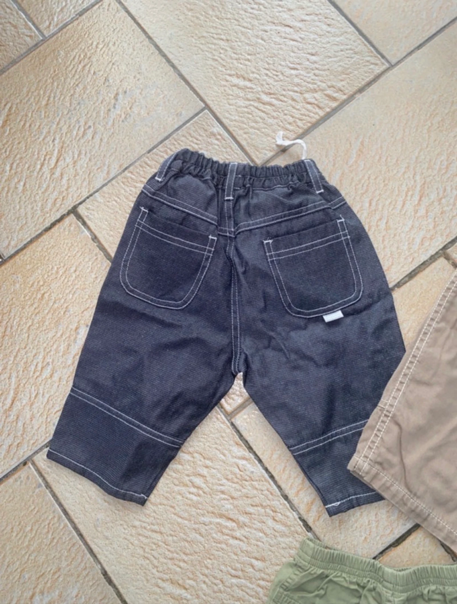 Lot de 2 pantalons et 1 short 6 mois  – photo 10